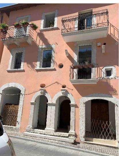 A Casa Di Rocco Leilighet Castel Di Sangro Eksteriør bilde